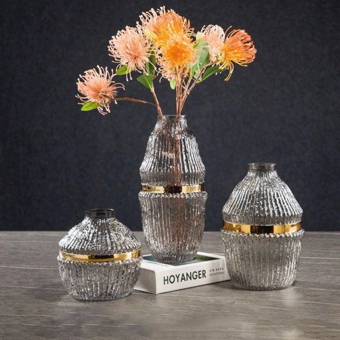 Serie de 3 Vases de decoration en verre
